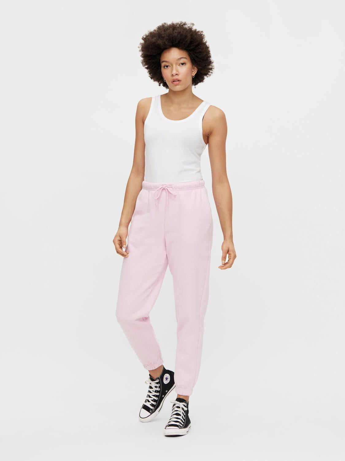 model_shot-front_full